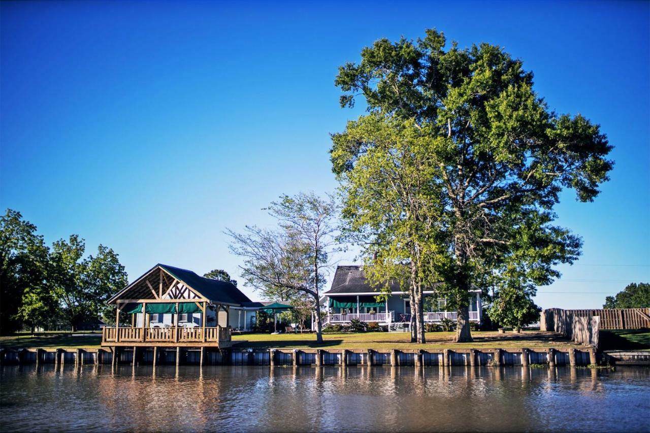 A Chateau On The Bayou Bed & Breakfast Raceland Exterior photo